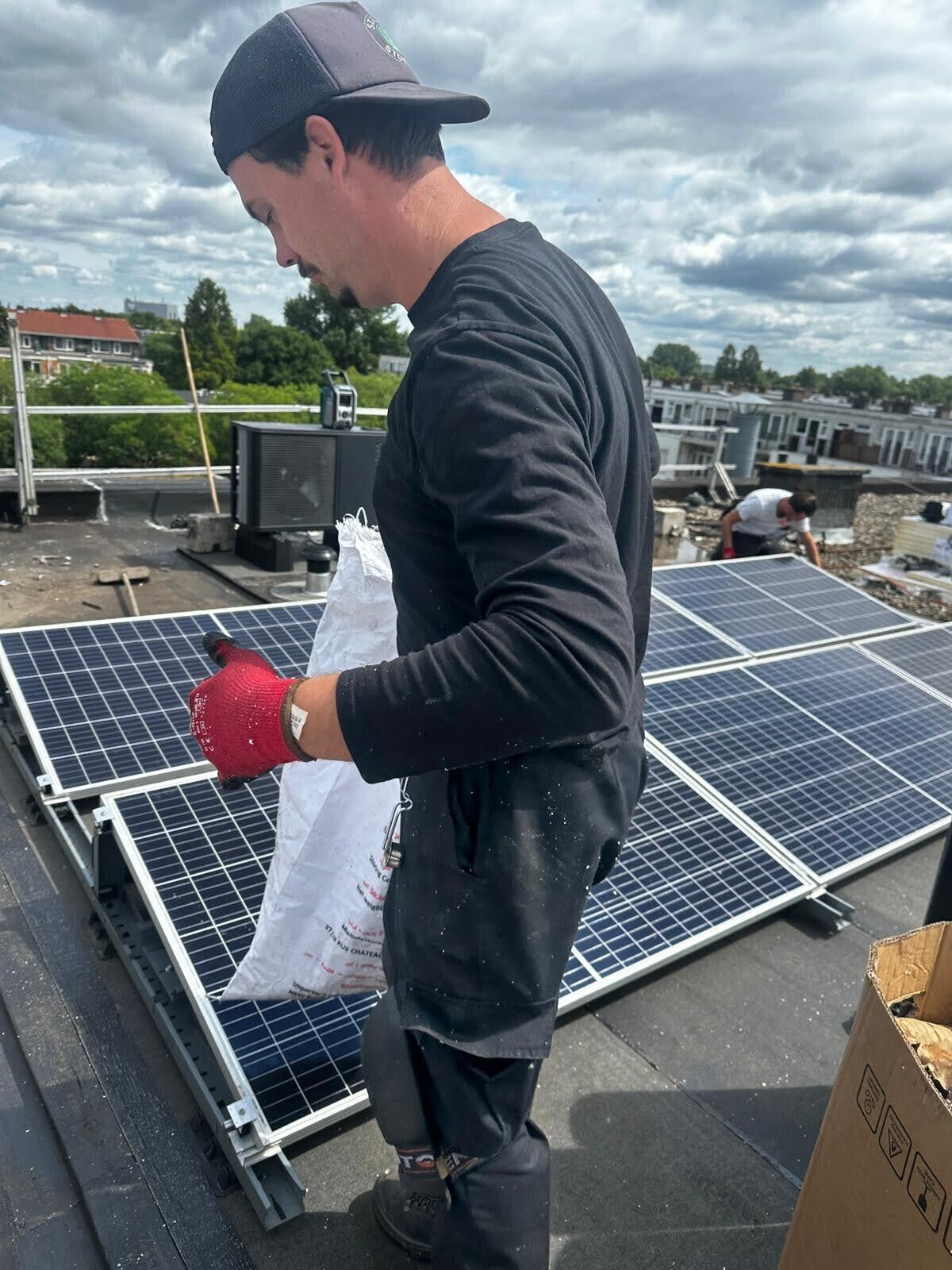 Sunpower4all installatie zonnepanelen monteur 260609
